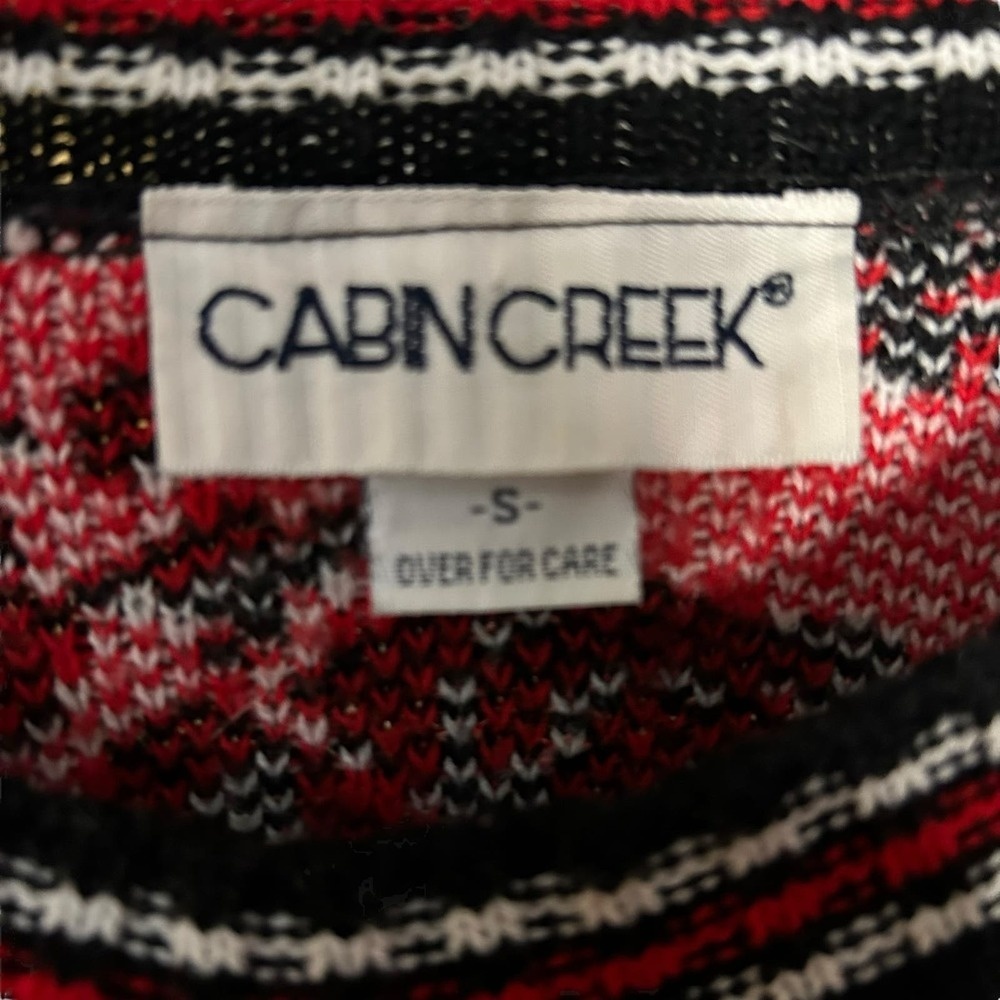 Vintage Floral Black, Red, and White Sweater Size S - Picture 3 of 3